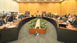 وزير الإسكان والمرافق والمجتمعات العمرانية
