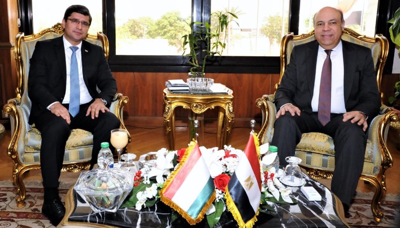 وزير الطيران المدني وزير الطيران المدني