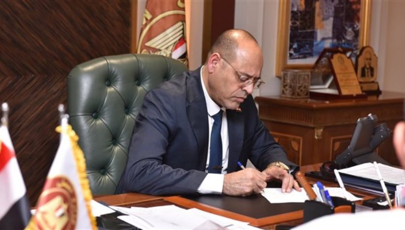 وزير العمل محمد جبران وزير العمل محمد جبران