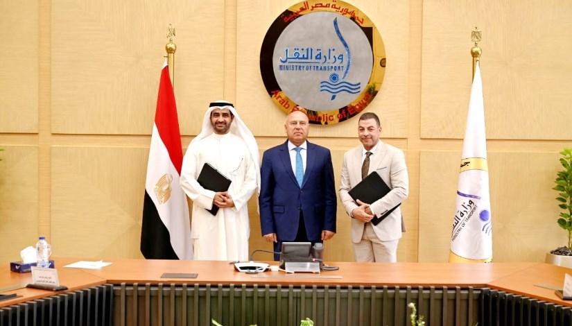 وزارة النقل تتعاقد مع شركة خاصة لتشغيل 100 سيارة كهربائية بالقاهرة والجيزة وزارة النقل تتعاقد مع شركة خاصة لتشغيل 100 سيارة كهربائية بالقاهرة والجيزة
