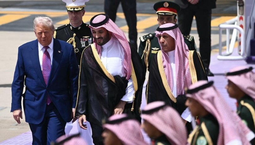 جانب من الاستقبال جانب من الاستقبال