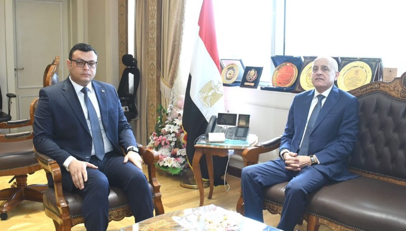 وزير الإسكان ومحافظ الأقصر وزير الإسكان ومحافظ الأقصر