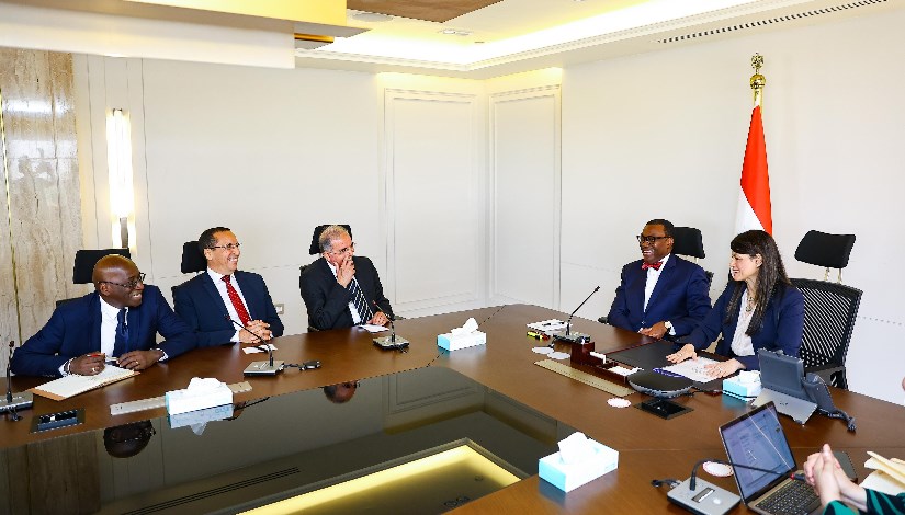 رانيا المشاط تستقبل رئيس البنك الأفريقي للتنمي رانيا المشاط تستقبل رئيس البنك الأفريقي للتنمي