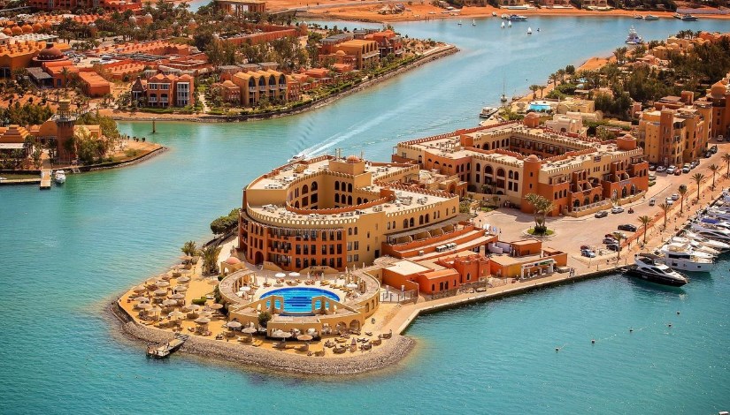 المنتجعات السياحية المنتجعات السياحية