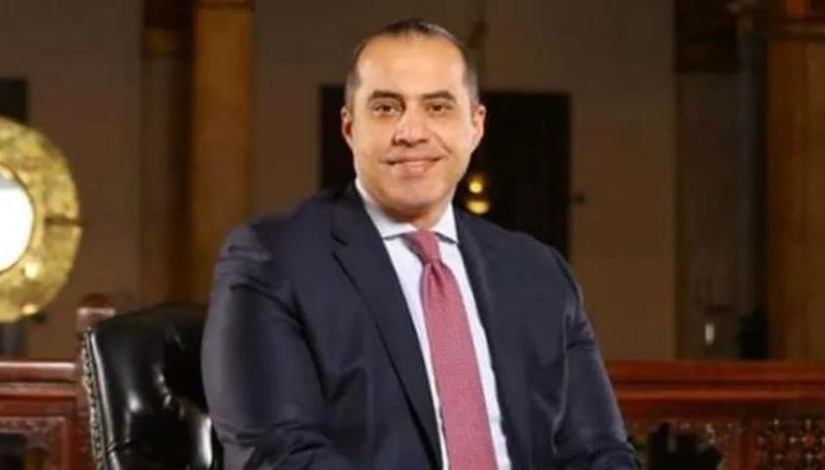 محمود فوزي وزير الشئون النيابية محمود فوزي وزير الشئون النيابية