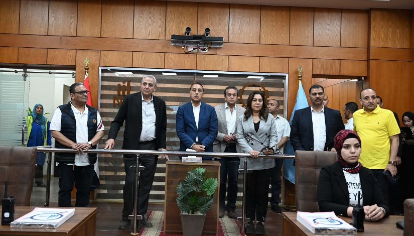 الدكتور مصطفى مدبولي رئيس مجلس الوزراء ومرافقوه الدكتور مصطفى مدبولي رئيس مجلس الوزراء ومرافقوه