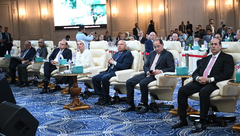 صورة من الاجتماع صورة من الاجتماع