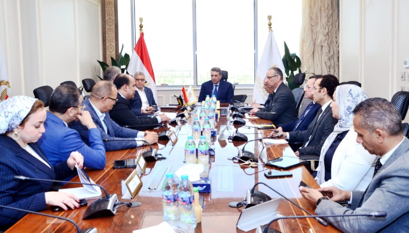صورة من اجتماع التموين مع شركة "فيرنبرو جلوبال للاستثمار" صورة من اجتماع التموين مع شركة "فيرنبرو جلوبال للاستثمار"