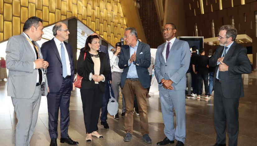 جانب من الزيارات جانب من الزيارات