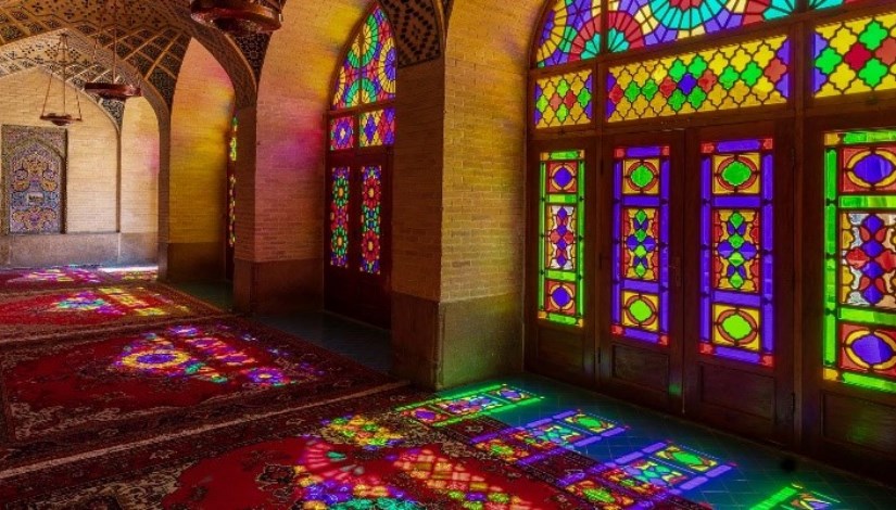 الزجاج الملون الزجاج الملون