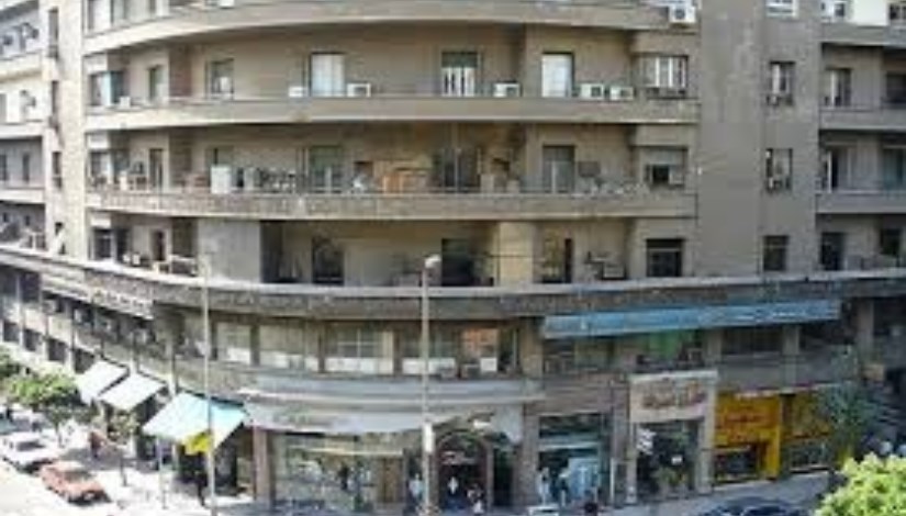 مبنى سكني قديم مبنى سكني قديم