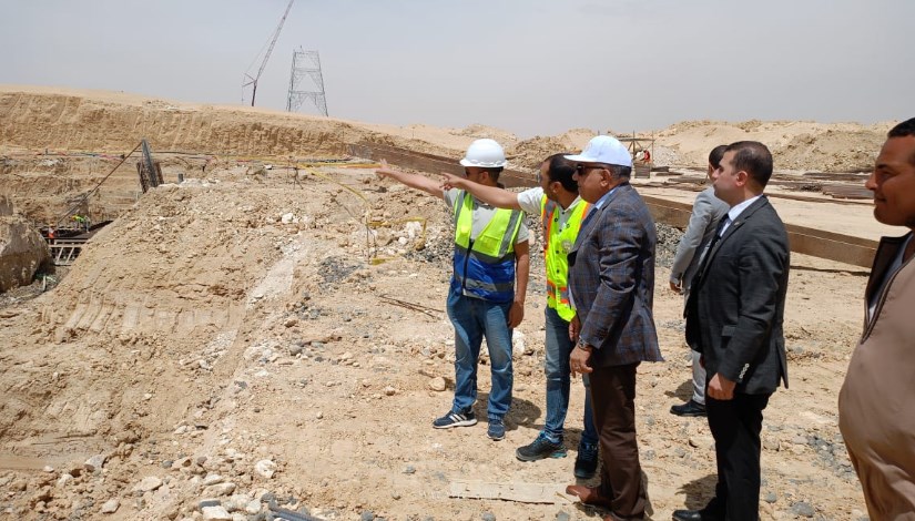 زيارة مفاجئة لوزير الكهرباء لأبراج قناة السويس زيارة مفاجئة لوزير الكهرباء لأبراج قناة السويس