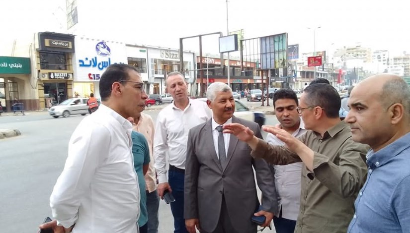 المهندس خالد الغمري في احدى جولاته المهندس خالد الغمري في احدى جولاته