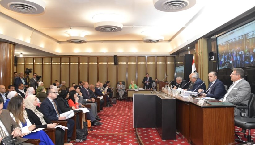 لجنة الإسكان اليوم خلال الاستماع لممثلين عن المستأجرين لجنة الإسكان اليوم خلال الاستماع لممثلين عن المستأجرين