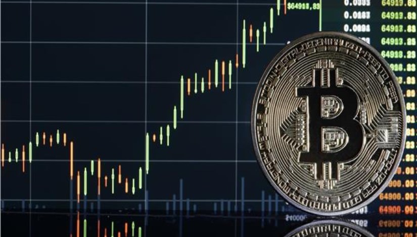 بيتكوين" تستعيد جزء من خسائرها مع تعافي سوق العملات الرقمية بيتكوين" تستعيد جزء من خسائرها مع تعافي سوق العملات الرقمية