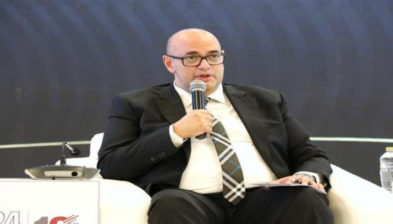 معتز عاطف وكيل أول وزارة البترول والمتحدث الرسمي باسم الوزارة