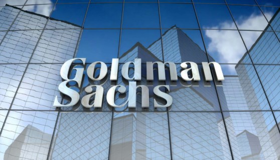 جولدمان ساكس: إغلاق مضيق هرمز يدفع أسعار النفط لأكثر من 100 دولار للبرميل
