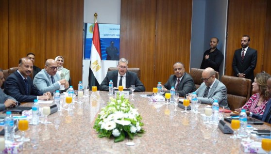 وزير البترول من زيارته لشركة جابكو
