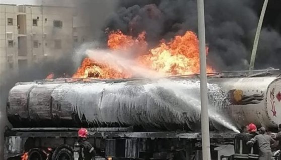 أشتعلت النيران في شاحنة محملة بالبنزين 