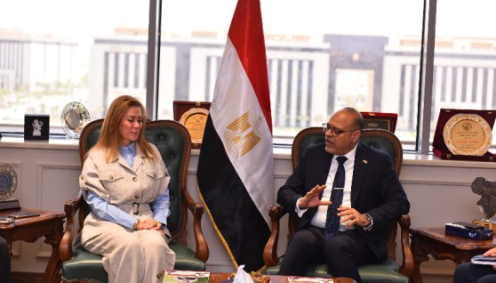 وزير العمل يستقبل المدير التنفيذي للأكاديمية الوطنية