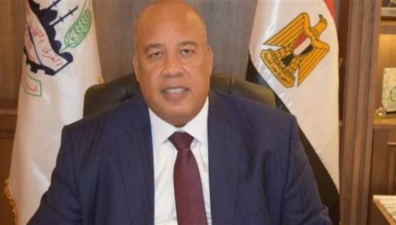 ايمن العشري