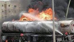 أشتعلت النيران في شاحنة محملة بالبنزين 