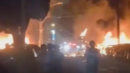 صور تظهر حرائق كبيرة في حيفا نتيجة سقوط صواريخ إيرانية