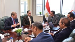الدكتور خالد عبدالغفار مع مسئولي وممثلي الهيئات الثلاث