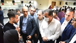 الدكتور خالد عبدالغفار خلال جولته التفقدية لمستشفى مدينة نصر للتأمين الصحي