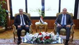 وزير الطيران ورئيس جهاز حماية المستهلك