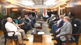 صورة من اجتماع محافظ الاسكندرية ووزير الإسكان
