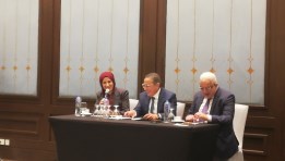 جانب من المؤتمر 