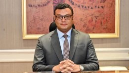 وزير الإسكان 
