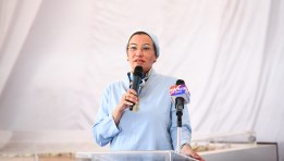 وزيرة البيئة