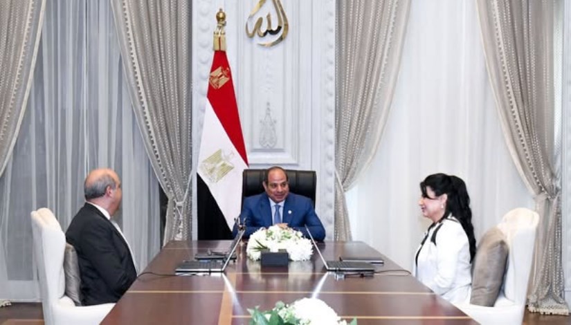جانب من الاجتماع جانب من الاجتماع