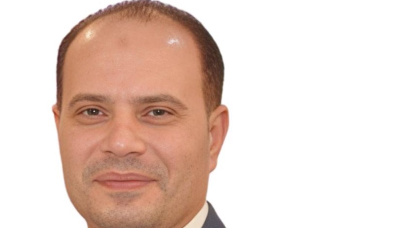 الدكتور تامر مؤمن الدكتور تامر مؤمن