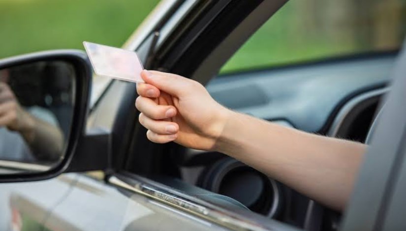 قيادة سيارة بدون رخصة قيادة سيارة بدون رخصة