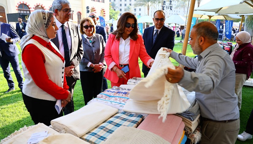 جانب من المعرض جانب من المعرض