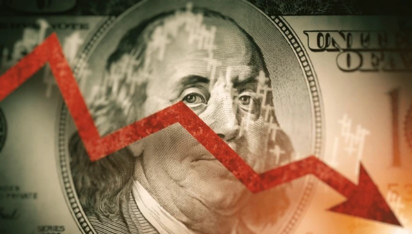 الدولار يتراجع الدولار يتراجع