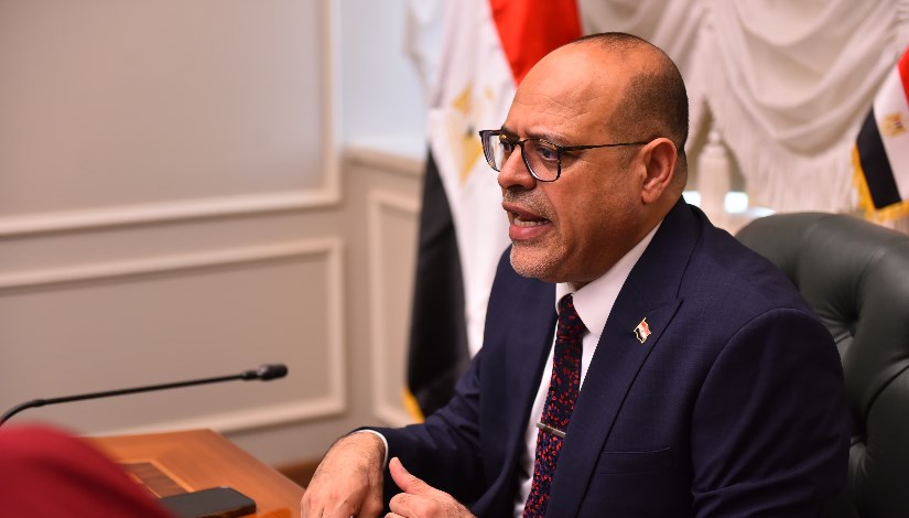 وزير العمل محمد جبران وزير العمل محمد جبران