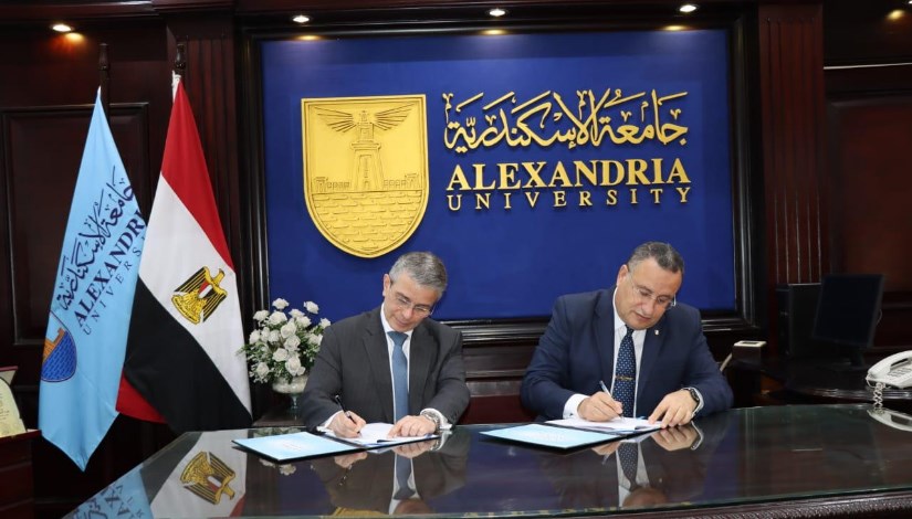 توقيع بروتوكول تعاون بين مصلحة الجمارك وجامعة الإسكندرية توقيع بروتوكول تعاون بين مصلحة الجمارك وجامعة الإسكندرية