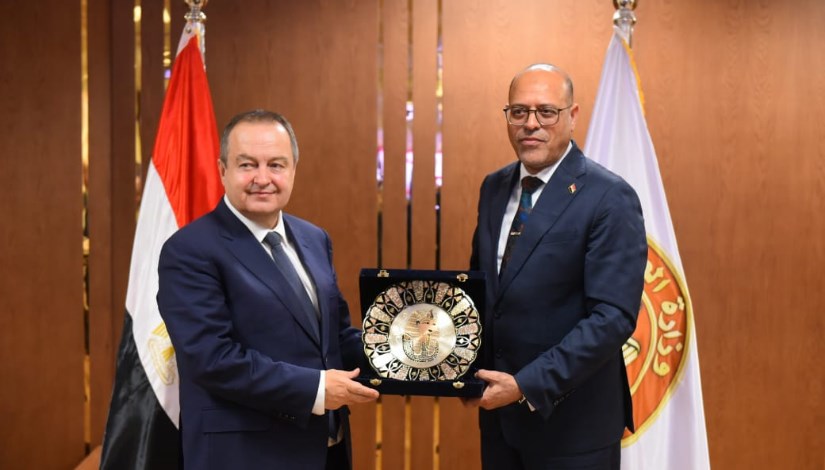 وزير العمل يلتقي نائب رئيس الوزراء ووزير الداخلية الصربي وزير العمل يلتقي نائب رئيس الوزراء ووزير الداخلية الصربي