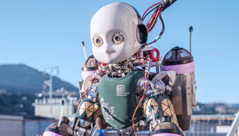 الروبوت"iRonCub3" الروبوت"iRonCub3"