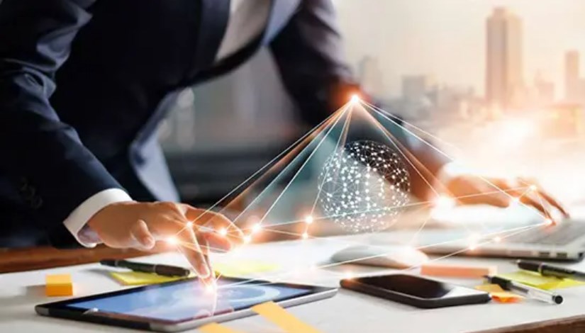 تطبيق "شارك 2030" تطبيق "شارك 2030"