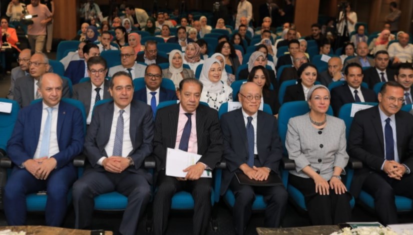 جانب من اللقاء جانب من اللقاء