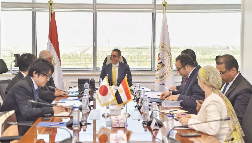 جانب من الاجتماع جانب من الاجتماع