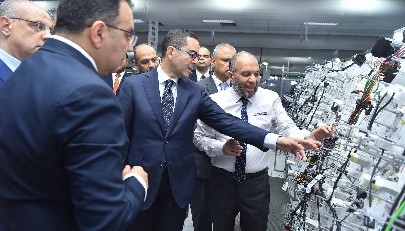 جانب من الجولة التفقدية للوزير جانب من الجولة التفقدية للوزير