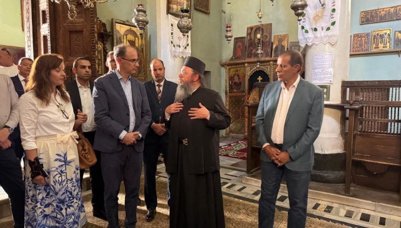 جانب من الزيارة جانب من الزيارة
