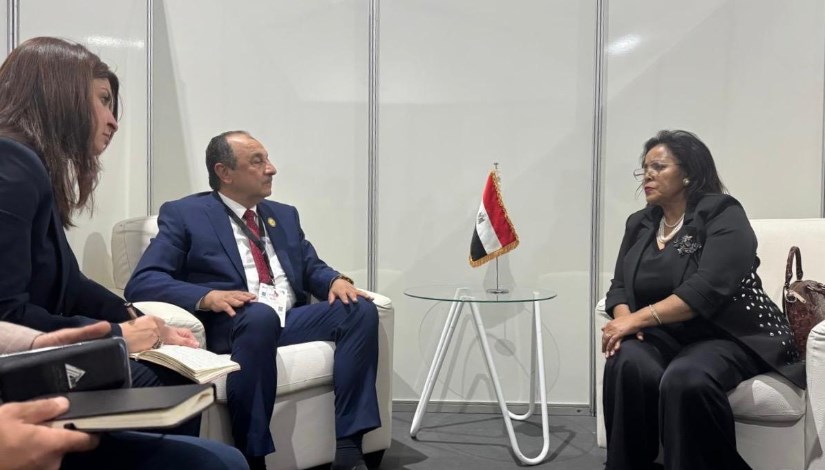 جانب من الاجتماع جانب من الاجتماع