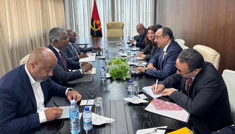 جانب من الاجتماع جانب من الاجتماع